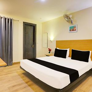 Super Hotel O Near Uttam Nagar East Metro